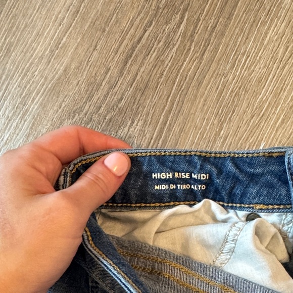 Universal thread- Denim Blue Women's Shorts- size 2/26 - Picture 3 of 4